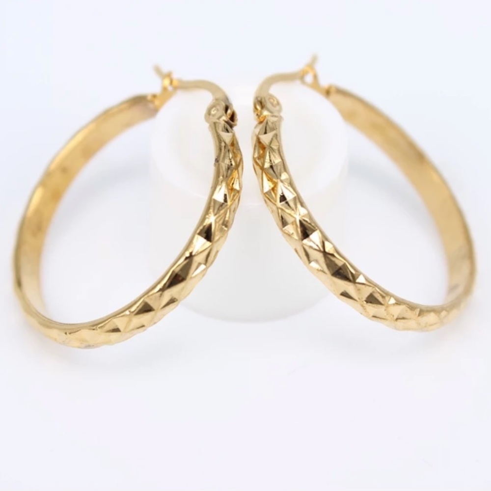 **NEW 18K YELLOW GOLD HOOP EARRINGS - Picture 2 of 6